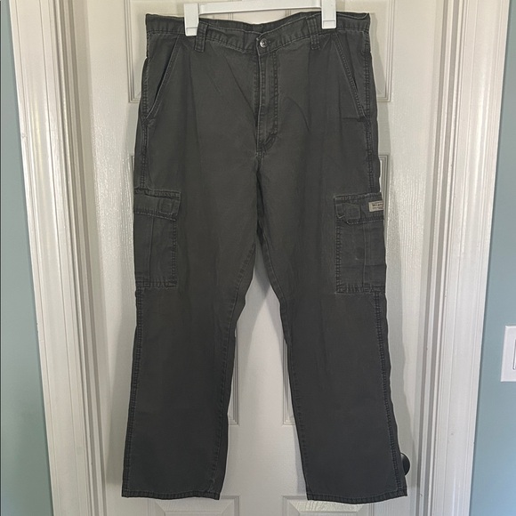 Wrangler Men's Dark Gray Cargo Pants Size 36x30 - Picture 1 of 9